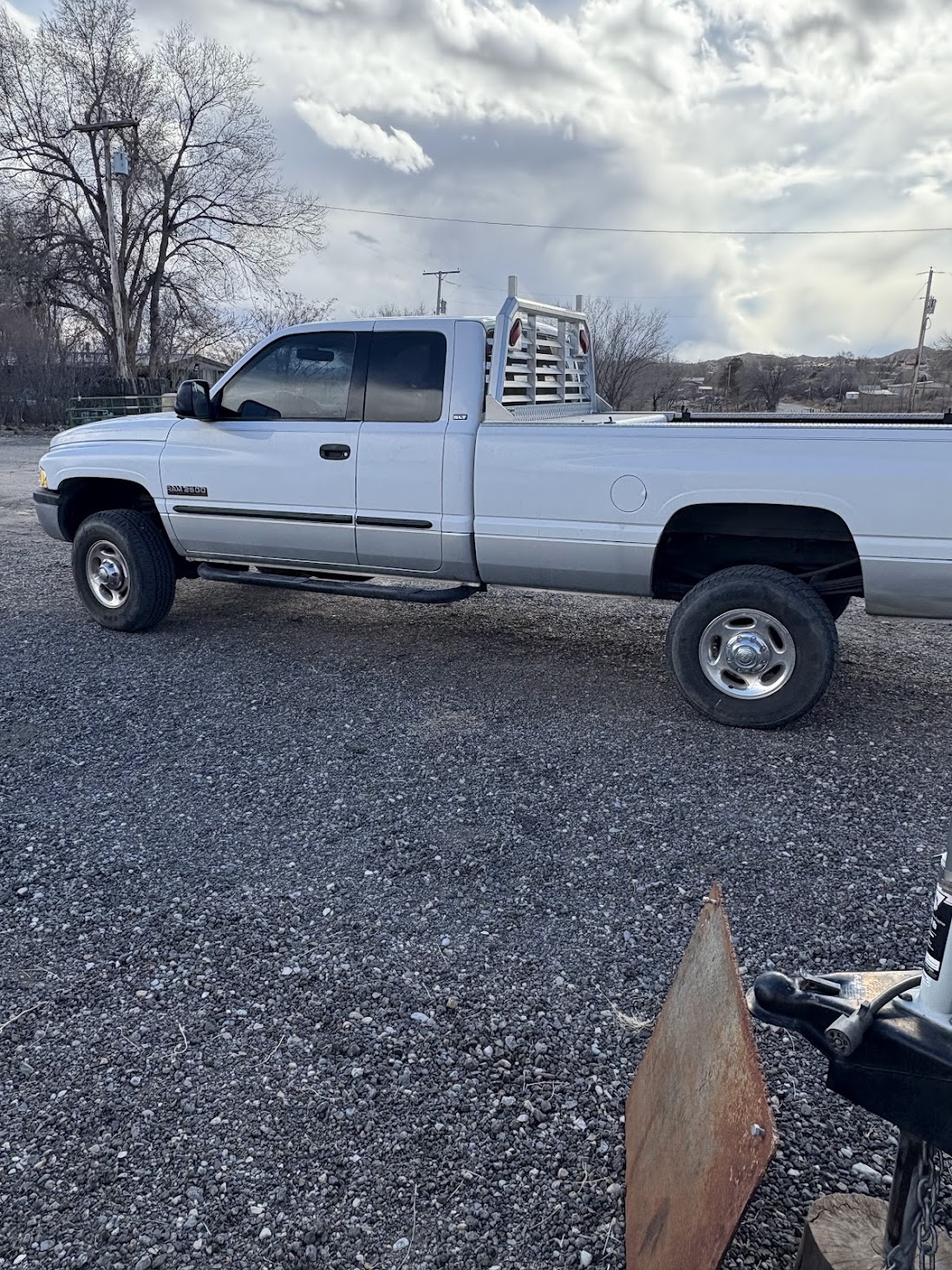 Driver-side profile of the Dodge Ram 2500